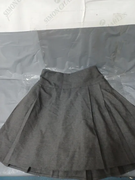 APPROXIMATELY 90 GIRLS SCHOOL SKIRTS. ASSORTED SIZES, STYLES AND COLOURS