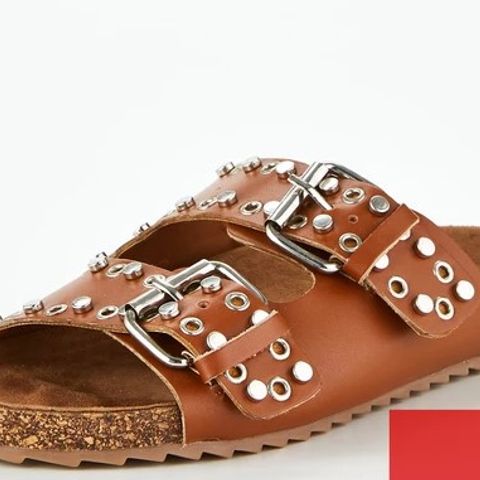 BRAND NEW HYRA LEATHER STUDDED FOOTBED SANDAL - TAN SIZE 4