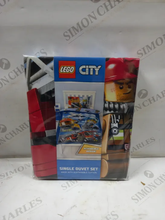 LEGO CITY REVERSIBLE DUVET SET - SINGLE 