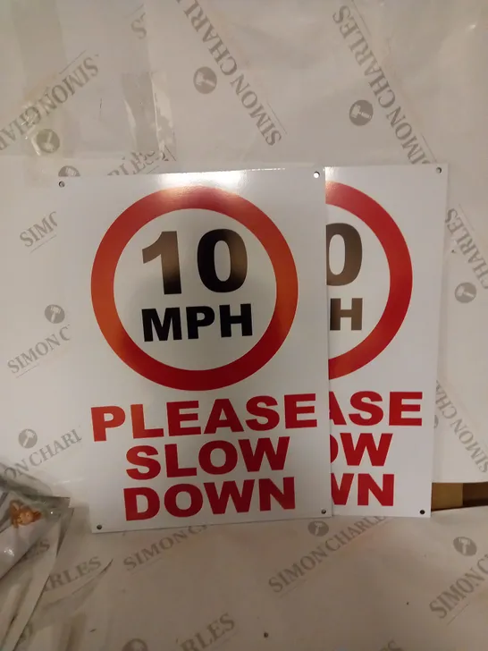 TWO SPEED SIGNS 10MPH 