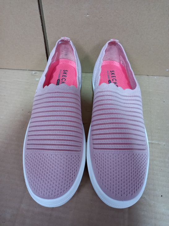BOXED PAIR OF SKECHER STREET SHOES (PINK), SIZE 9 UK
