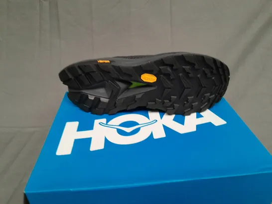 BOXED PAIR OF HOKA SKYLINE FLOAT X BLACK UK 8 