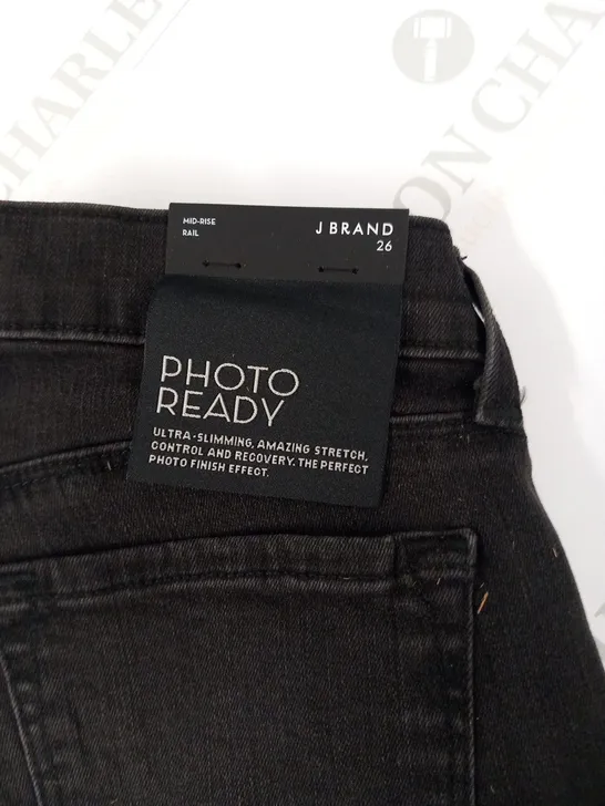 J BRAND PHOTO READY ULTRA SLIMMING MID RISE RAIL JEANS SIZE 26