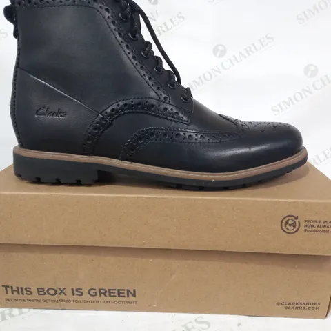 BOXED PAIR OF CLARKS LEATHER ANKLE BOOTS IN BLACK UK SIZE 9