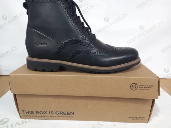 BOXED PAIR OF CLARKS LEATHER ANKLE BOOTS IN BLACK UK SIZE 9