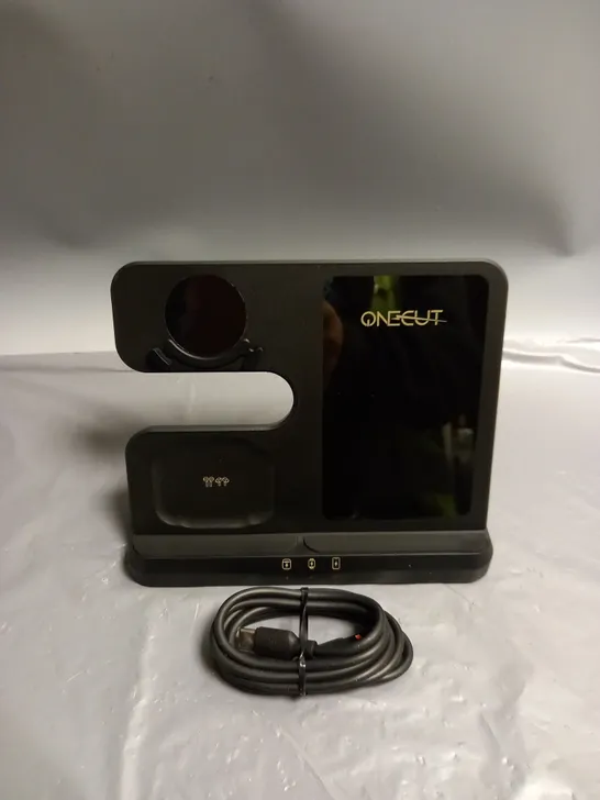 ONECUT 3-IN-1 WIRELESS CHARGING STATION BLACK
