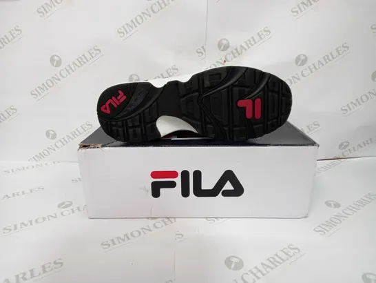 FILA V94M LOW WHITE NAVY RED LEATHER LACE UP MENS TRAINERS - UK 11