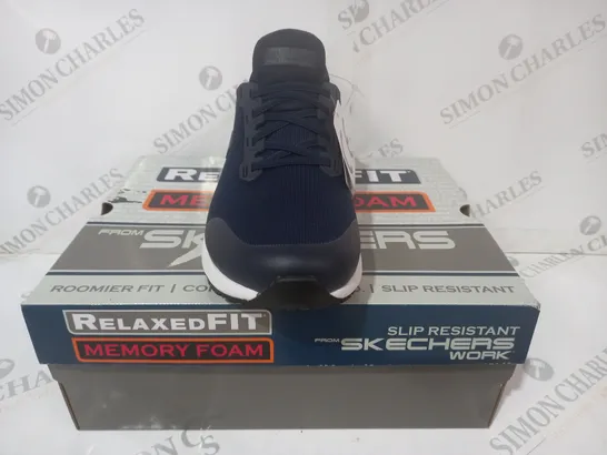 BOXED PAIR OF SKECHERS SLIP RESISTANT RELAXED FIT SHOES IN NAVY UK SIZE 8