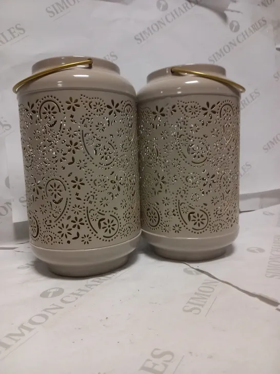 GARDEN REFLECTIONS SET OF 2 PATTERNED SOLAR LANTERNS, PAISLEY