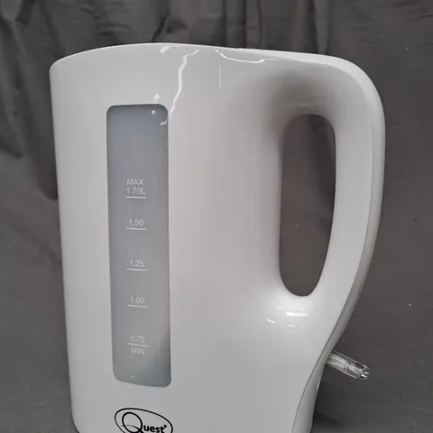 BOXED QUEST 1.7 LITRE KETTLE IN WHITE