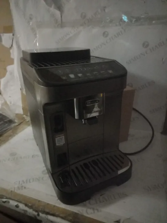 DELONGHI BEAN TO CUP ECAM290.83 MAGNIFICA EVO COFFEE MACHINE RRP £679