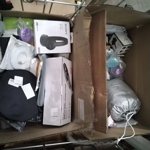 2 BOXES OF ASSORTED HOUSEHOLD ITEMS TO INCLUDE HDMI CABLES, FASHION WATCH AND SONY HEADPHONES