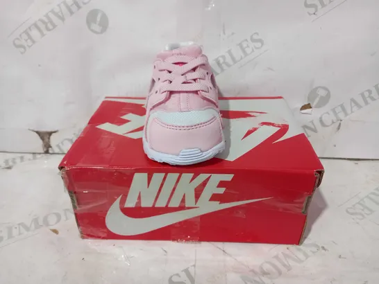 BOXED PAIR OF NIKE HUARACHE RUN TODDLER'S SHOES IN PINK UK SIZE 3.5