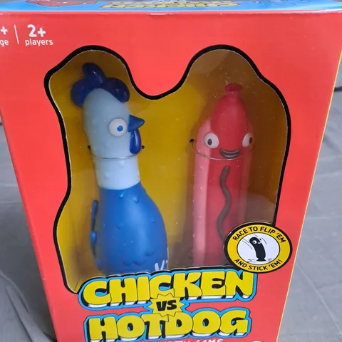 BOXED CHICKEN VS HOTDOG ACTION PARTY GAME 