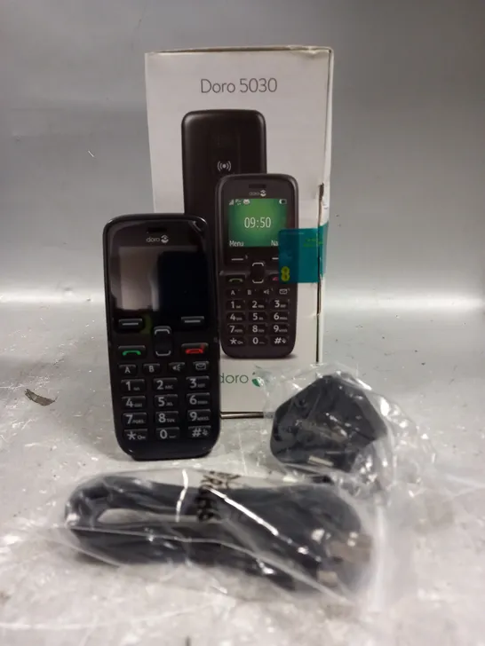 BOXED DORO 5030 EASY TO USE MOBILE PHONE