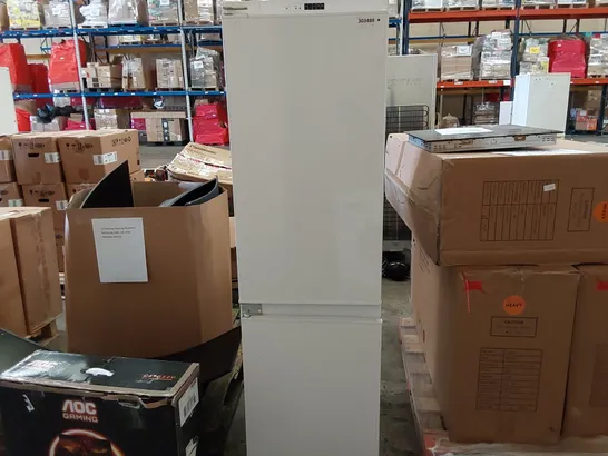 BAUMATIC FRIDGE FREEZER - WHITE 