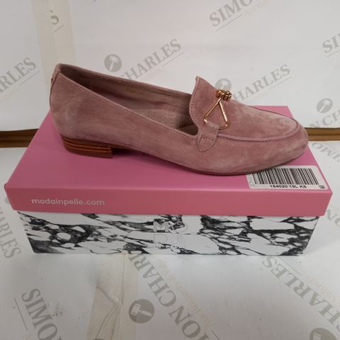 BOXED PAIR OF MODA IN PELLE SLIP ON SHOES - PINK, SIZE 39EU