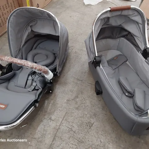 MAMAS & PAPAS CARRYCOT & STROLLER SEAT GREY