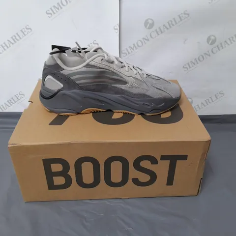 ADIDAS YEEZY BOOST 700 V2 MENS GREY TRAINERS SIZE 8
