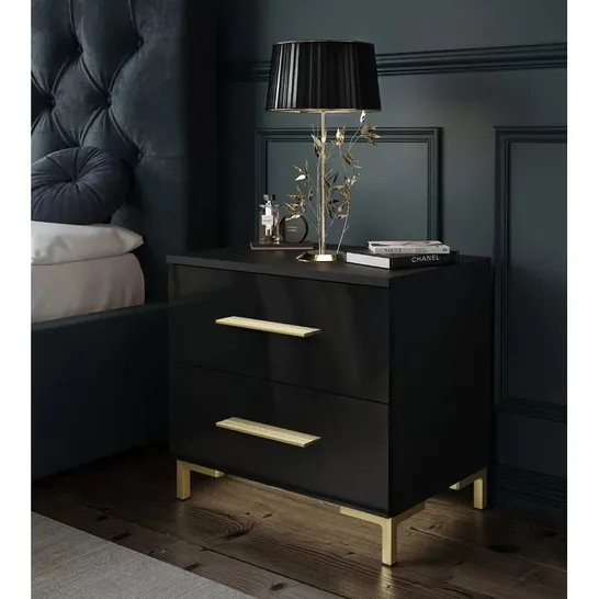 VARONIQUE SOLID WOOD BEDSIDE TABLE