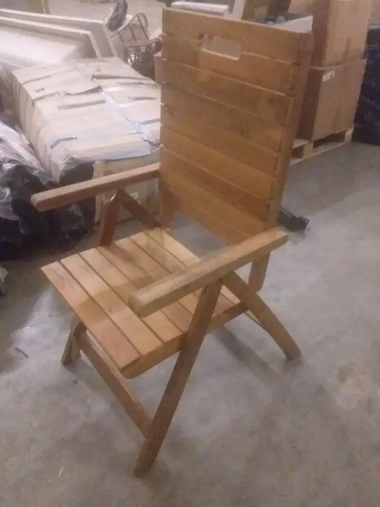 WOODEN FOLDABLE DECK CHAIR