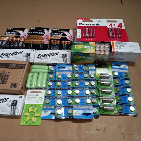 LOT OF ASSORTED BATTERIES IN VARIOUS SIZES TO INCLUDE ENERGIZER, DURACELL AND PANASONIC