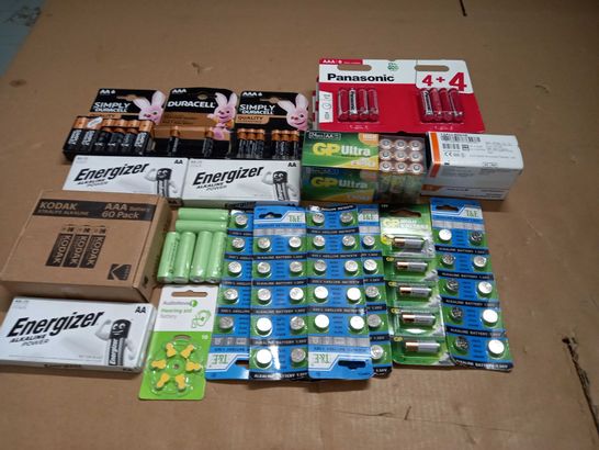 LOT OF ASSORTED BATTERIES IN VARIOUS SIZES TO INCLUDE ENERGIZER, DURACELL AND PANASONIC