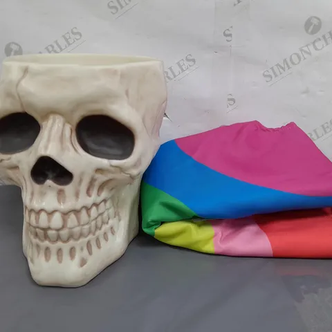 BOX OF APPROXIMATELY 15 ASSORTED HOUSEHOLD ITEMS TO INCLUDE SINISTER SKULL CANDY BOWLS, AND RAINBOW TREE SKIRTS