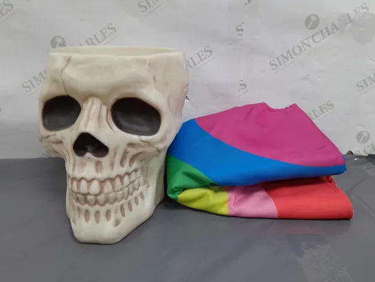 BOX OF APPROXIMATELY 15 ASSORTED HOUSEHOLD ITEMS TO INCLUDE SINISTER SKULL CANDY BOWLS, AND RAINBOW TREE SKIRTS