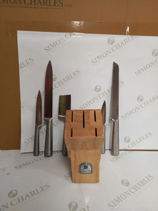 SABATIER 5 PIECE KNIFE SET WITH WOODEN STORAGE BLOCK & GIFT BOX