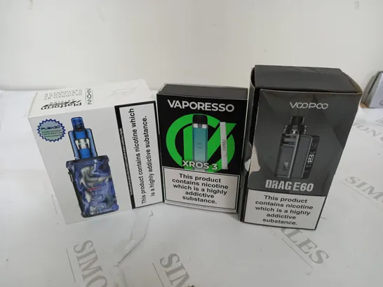 APPROXIMATELY 20 VAPES & E-CIGARETTES TO INCLUDE INNOKIN ADEPT ZLIDE, VAPORESSO XROS 3, VOOPOO DRAG E60, ETC