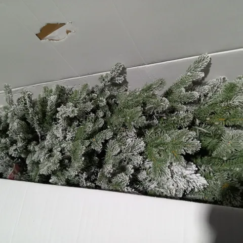 5 FOOT SNOWKISSED PRE LIT CHRISTMAS TREE - COLLECTION ONLY 