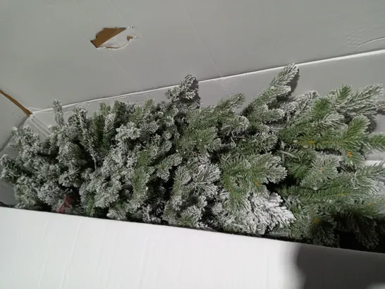 5 FOOT SNOWKISSED PRE LIT CHRISTMAS TREE - COLLECTION ONLY 