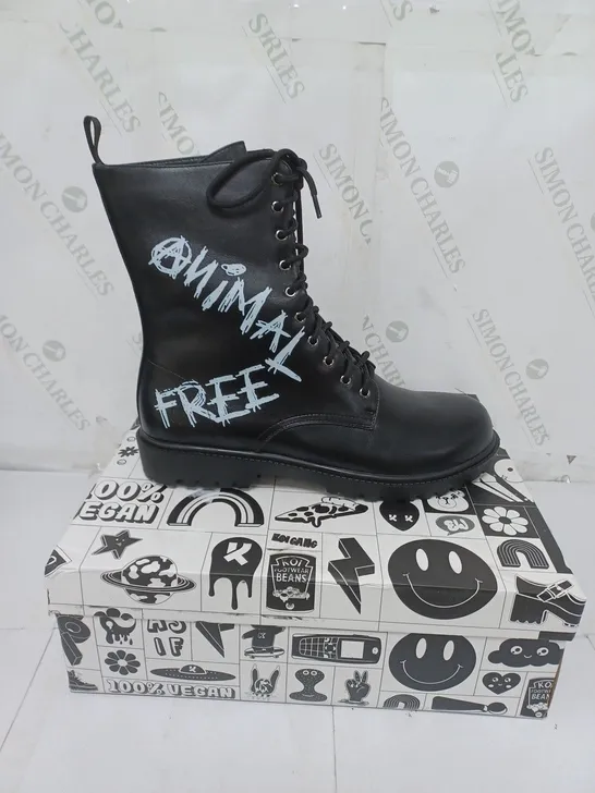 KOI FOOTWEAR MENS BLACK ANIMAL FREE MILITARY BOOTS SIZE 10