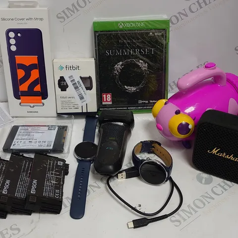 LOT OF 10 ASSORTED TECH ITEMS TO INCLUDE WD BLUE 3D AND SSD 500GB, MARSHALL BLUETOOTH SPEAKER AND SEALED XBOX GAME