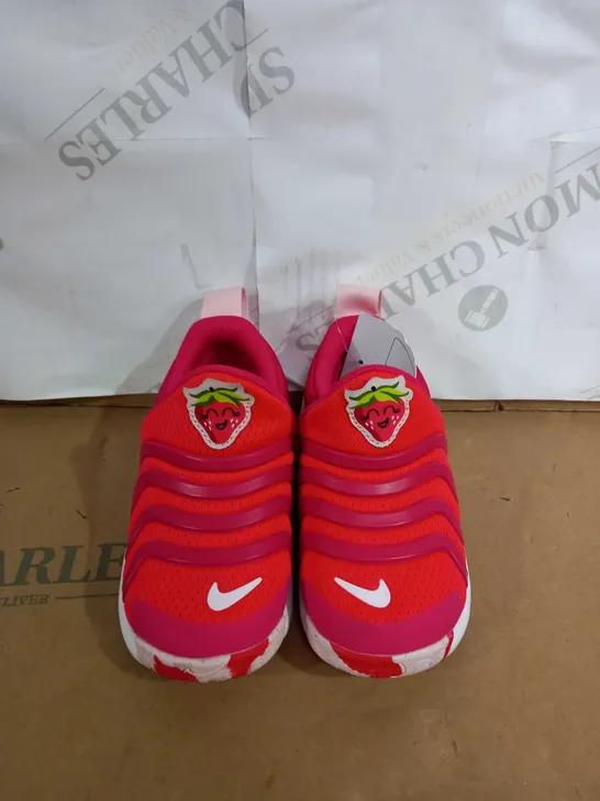 PAIR OF NIKE DYNAMO GO LIL FRUITS FOR KIDS SIZE 6.5