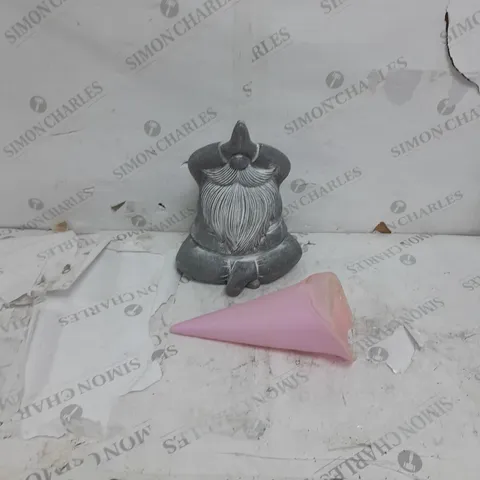 MY GARDEN STORIES SOLAR LED YOGA GNOME - PINK