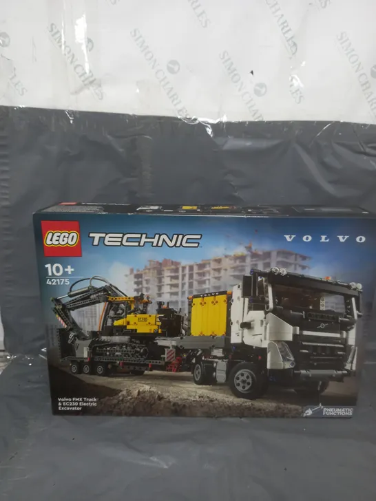 LEGO Technic Volvo FMX Truck & EC230 Electric Excavator 42175  RRP £170