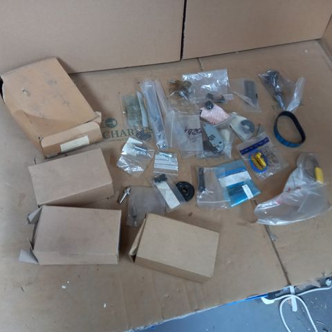 LOT OF APPROX 25 ASSORTED TOOLS AND PARTS TO INCLUDE NOZZLES, SWITCHES, PLUGS ETC