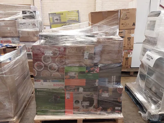 PALLET OF APPROXIMATELY 21 UNPROCESSED RAW RETURN HOUSEHOLD AND ELECTRICAL GOODS TO INCLUDE;