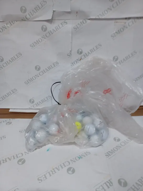 LOT TO CONTAIN APPROXIMATELY 30-40 ASSORTED GOLF BALLS, COLOURS & BRANDS MAY VARY