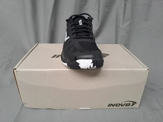 BOXED PAIR OF INOV8 F-LITE 235 V3 SHOES IN BLACK UK SIZE 7.5