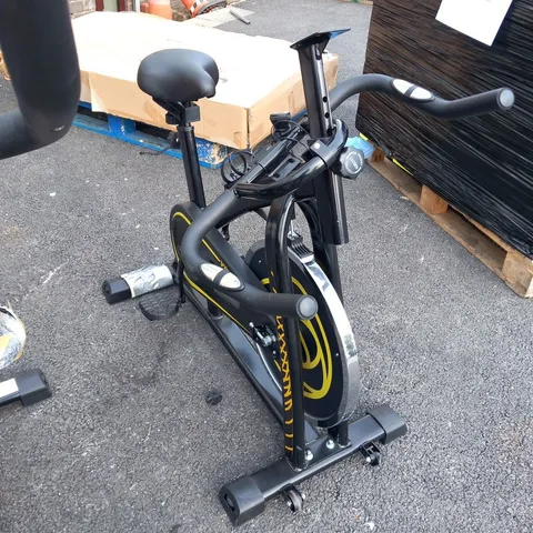 ROTE-8 VB100 SPIN BIKE