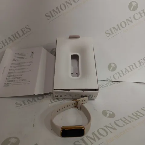 BOXED FITBIT CHARGE 5 HEALTH & FIT IN WHITE