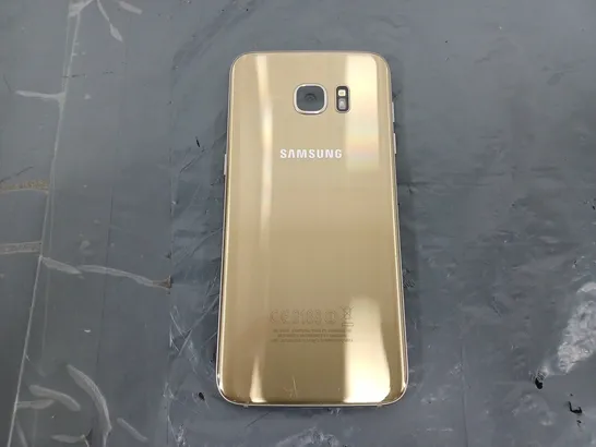 SAMSUNG GALAXY S7 EDGE SMARTPHONE IN GOLD