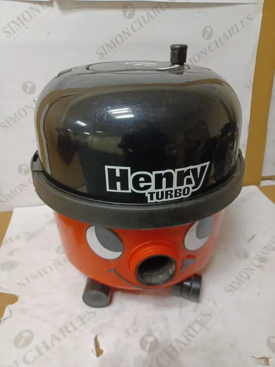 NUMATIC INTERNATIONAL HENRY HOOVER HVR200