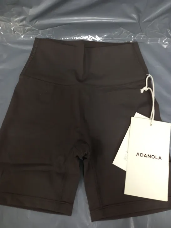 ADANOLA ULTIMATE CROP SHORTS IN COFFEE BEAN - SMALL