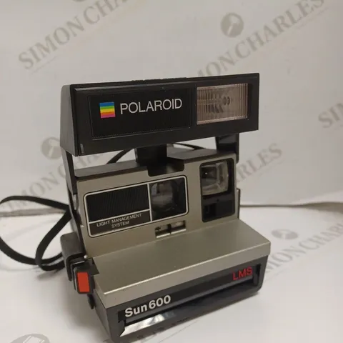 POLAROID SUN 600 LAND CAMERA 