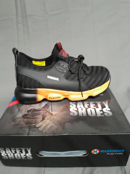 BOXED PAIR OF MARKSMAN SAFETY SHOES UK 8 