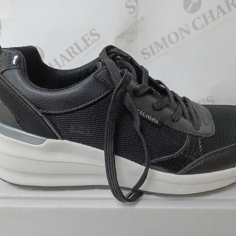 PAIR OF SKECHERS BILLION TRAINERS IN BLACK UK SIZE 6